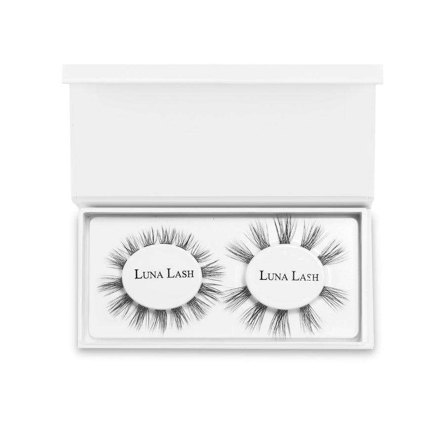DIY Natural 1 (Long) Wispy Edition - Premium Eyelash Extension from Luna Lash - Just £28! Shop now at Luna Lash